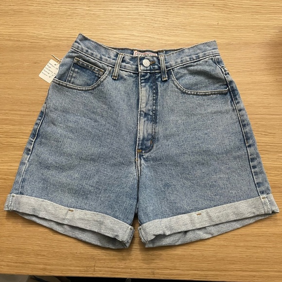 Vintage Guess USA made denim shorts - Picture 5 of 5